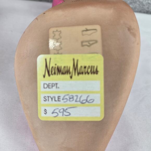 MANOLO BLAHNIK WOMEN'S HOT PINK PATENT LEATHER HEEL PUMPS SIZE 6.5 STYLE 58266 - Picture 9 of 14